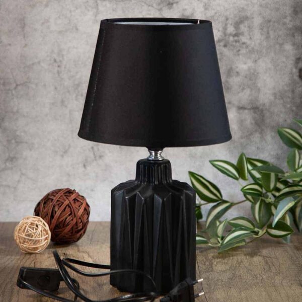 Table night lamp in black