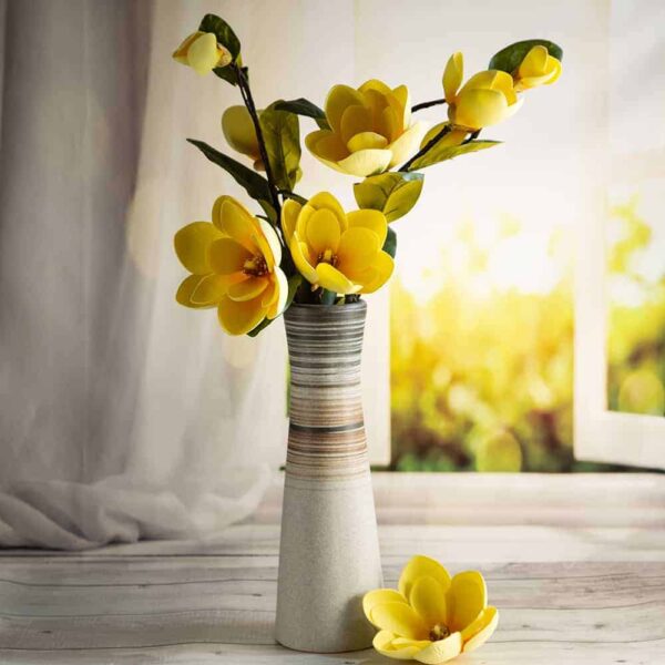 Ceramic vase from the series Illusion - L