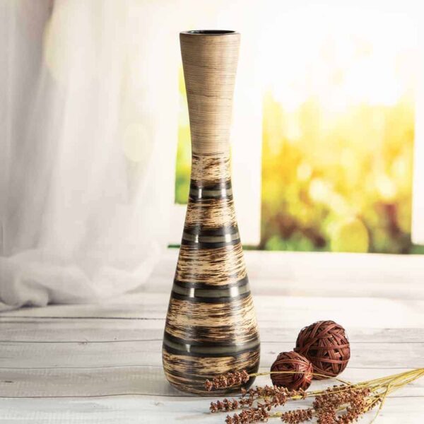 Ceramic vase from the Hannah series - M
