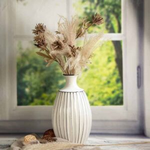 Ceramic vase from the White - XL series