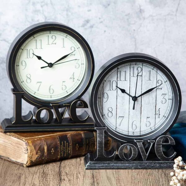 Desk clock - Love