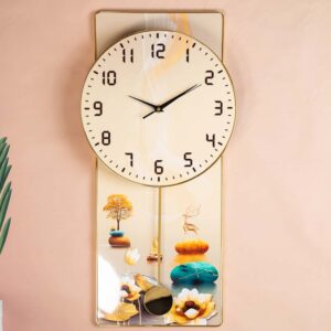 Wall clock with pendulum - Style and elegance