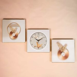 Set of wall clocks with two panels with refined design