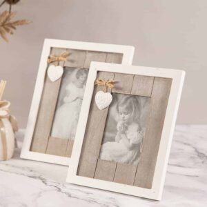 Photo frame with white edging - big