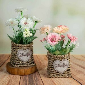 Flower arrangement - Daisies in a basket