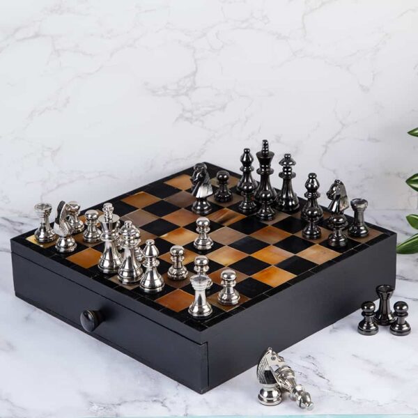 Chess Set - Amazing Strategies