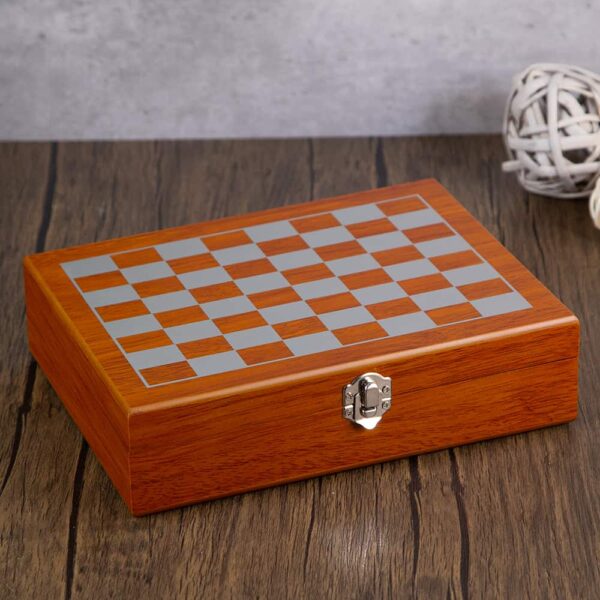 Chess set with flask - J.D