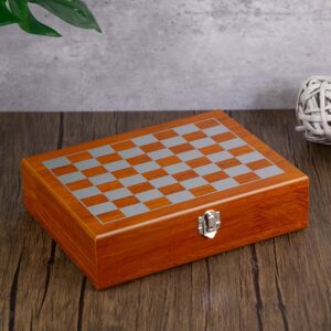 Chess set with flask - Gold