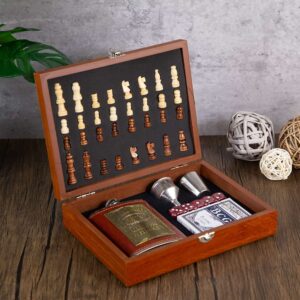 Chess set with flask - Gold