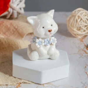 Decorative cat figurine