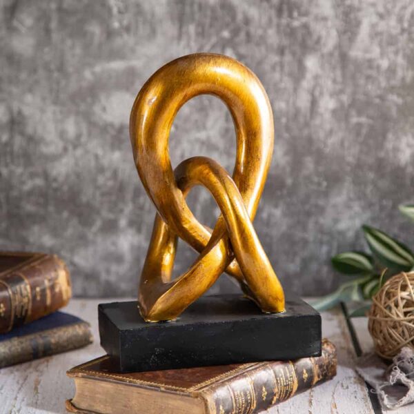 Decorative figurine intertwined infinity