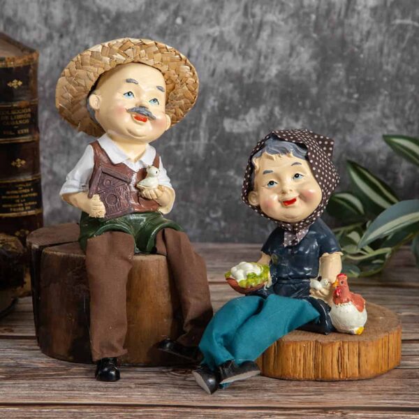 Decorative statuette - Grandma or Grandpa