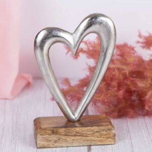 Decorative figurine: Love in the Heart