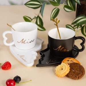 Set of 2 Mugs with Spoons – Heart