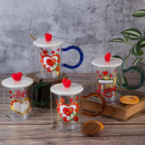 Gift mug with lid and spoon - Love