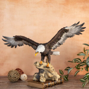 Decorative figurine - Eagle in flight