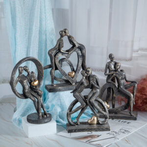 Decorative figurine - Kiss