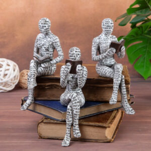 Decorative figurine - Reading people