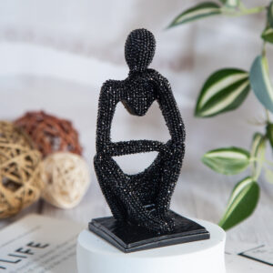 Decorative figurine - Heart-shaped body